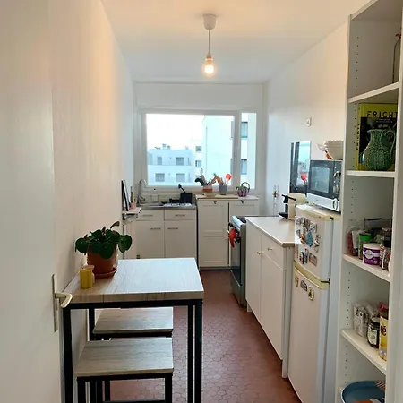 Chambre Tout Confort, Spacieuse, Calme Et Lumineuse Avec Balcon Homestay Paris